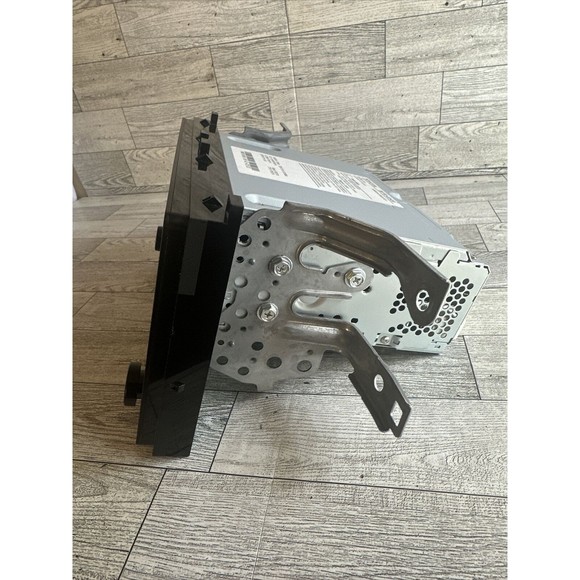 2017-2019 Toyota Corolla AM FM Radio Single Disc CD MP3 Player 8614002520 100639 - Picture 3 of 6